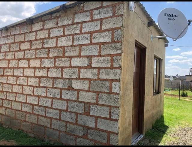 2 BEDROOM HOUSE FOR SALE IN LANGAVILLE